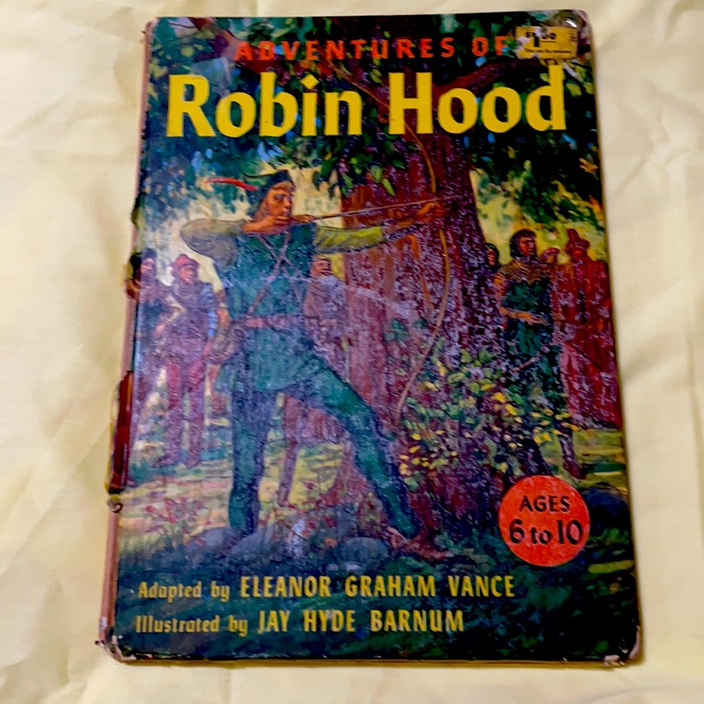 1953 Robin Hood hardcover Children’s book. 66 pages, collectors item.